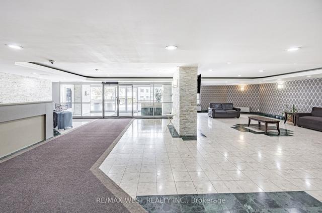301 - 41 Markbrook Lane, Condo with 2 bedrooms, 2 bathrooms and 2 parking in Toronto ON | Image 13