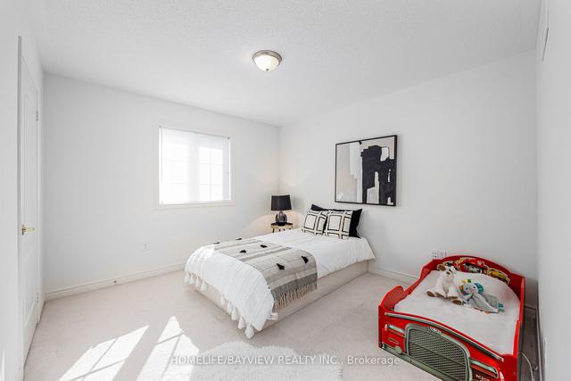 72 Caprara Cres, House detached with 4 bedrooms, 5 bathrooms and 4 parking in Markham ON | Image 18