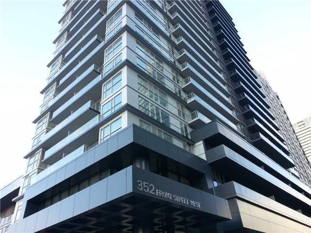 2205 - 352 Front St W, Condo with 2 bedrooms, 2 bathrooms and 1 parking in Toronto ON | Image 1