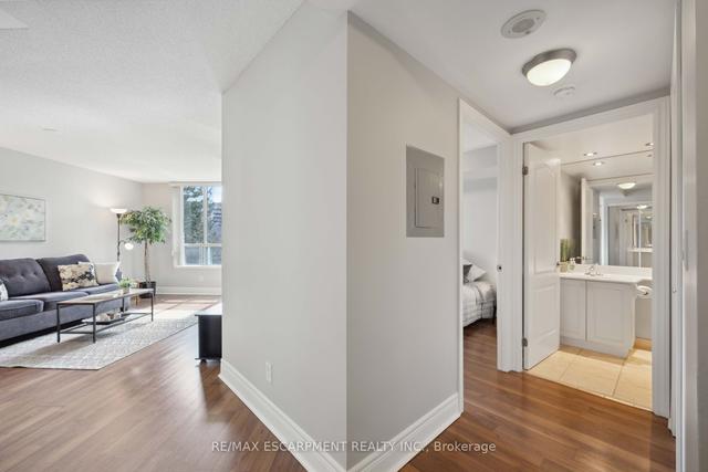 201 - 62 Suncrest Blvd, Condo with 1 bedrooms, 1 bathrooms and 1 parking in Markham ON | Image 11