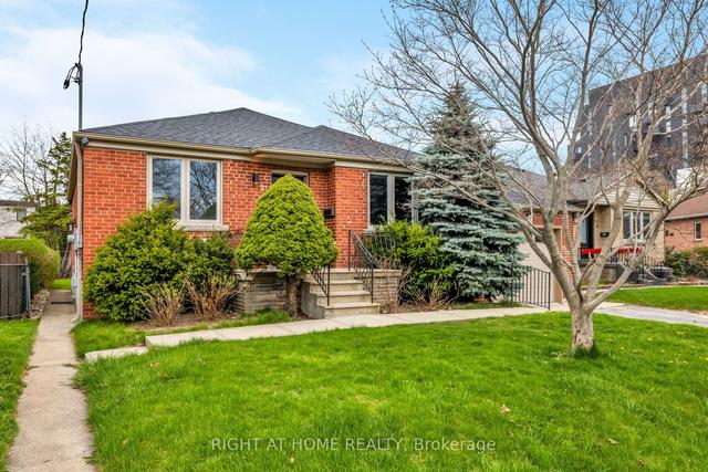 21 Vinci Cres, House detached with 3 bedrooms, 4 bathrooms and 5 parking in Toronto ON | Image 12
