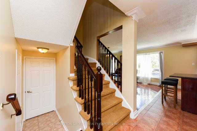72 Four Seasons Cir, House detached with 4 bedrooms, 4 bathrooms and 4 parking in Brampton ON | Image 6