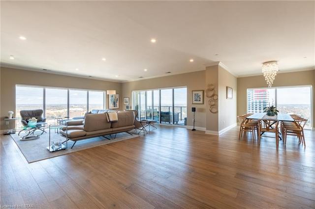 2702 - 505 Talbot St, House attached with 3 bedrooms, 2 bathrooms and 3 parking in London ON | Image 8