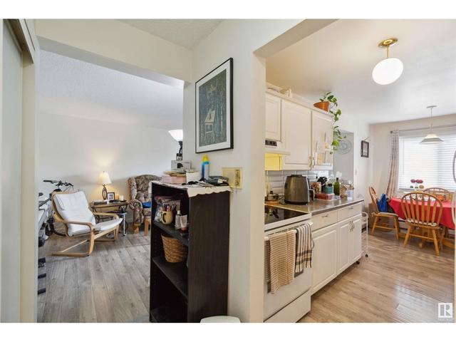315 - 5730 Riverbend Rd Nw, Condo with 2 bedrooms, 1 bathrooms and null parking in Edmonton AB | Image 2