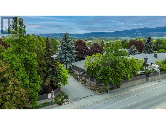185 - 1995 Burtch Rd, House attached with 3 bedrooms, 2 bathrooms and 2 parking in Kelowna BC | Image 46