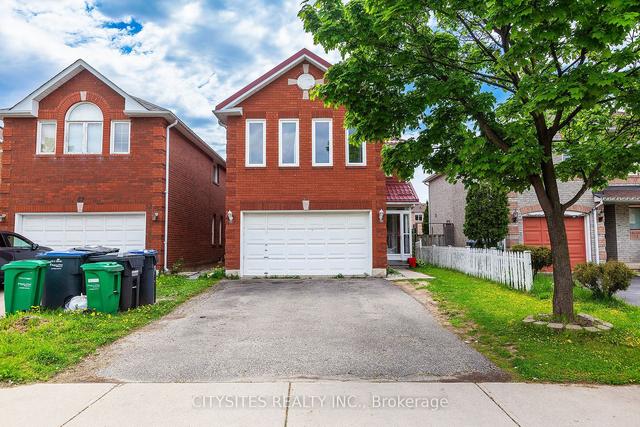 45 Ravenscliffe Ct, House detached with 3 bedrooms, 4 bathrooms and 4 parking in Brampton ON | Image 1