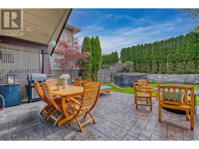 5254 Cobble Cres, House detached with 4 bedrooms, 4 bathrooms and 2 parking in Kelowna BC | Image 49