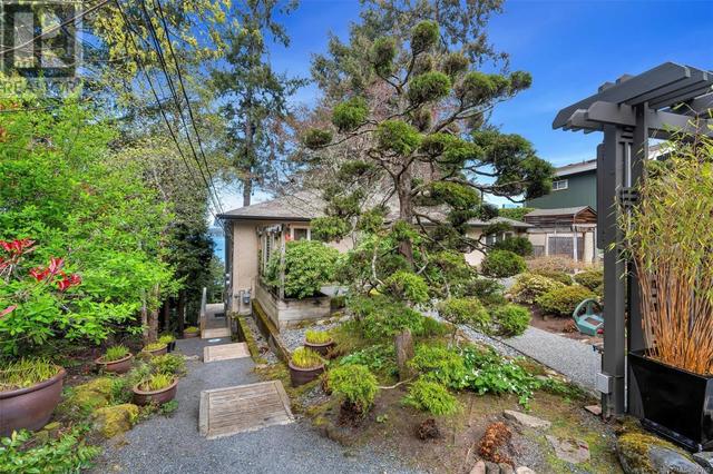 746 Sea Dr, House detached with 3 bedrooms, 2 bathrooms and 4 parking in Central Saanich BC | Image 59