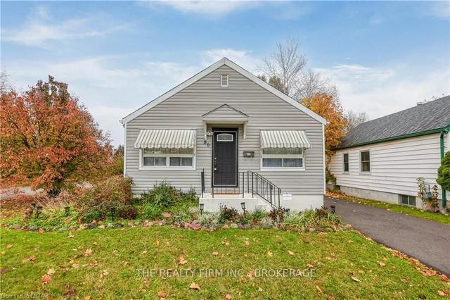 80 Josephine St, House detached with 2 bedrooms, 2 bathrooms and 4 parking in London ON | Image 1