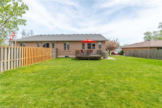 30 Arthur St, House semidetached with 3 bedrooms, 2 bathrooms and 4 parking in Lambton Shores ON | Image 28