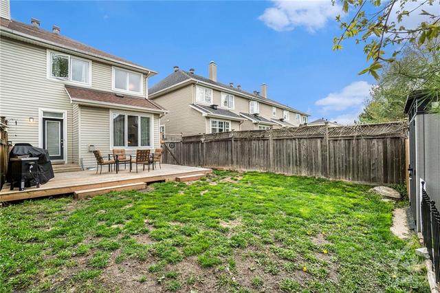 531 Devonwood Cir, Townhouse with 3 bedrooms, 3 bathrooms and 3 parking in Ottawa ON | Image 26