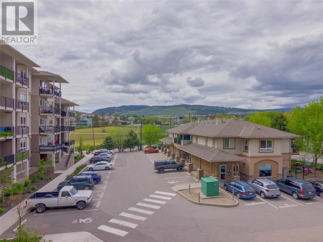 202 - 2301 Carrington Rd, Condo with 1 bedrooms, 1 bathrooms and 1 parking in West Kelowna BC | Image 19