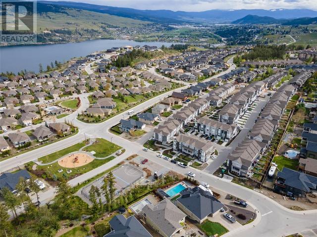 74 - 13098 Shoreline Way, House attached with 3 bedrooms, 2 bathrooms and 3 parking in Lake Country BC | Image 39