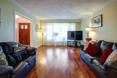 27 Pleasant Ave, House detached with 3 bedrooms, 2 bathrooms and 4 parking in Toronto ON | Image 14