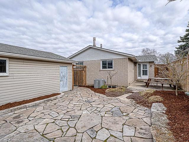 303 Macdonald Dr, House detached with 3 bedrooms, 2 bathrooms and 5 parking in Woodstock ON | Image 25
