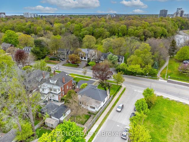 427 Trafalgar Rd, House detached with 2 bedrooms, 2 bathrooms and 5 parking in Oakville ON | Image 30