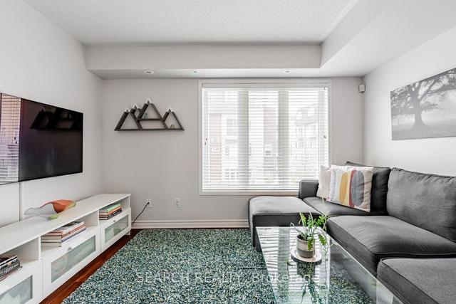 103 - 65 Turntable Cres, Townhouse with 3 bedrooms, 2 bathrooms and 2 parking in Toronto ON | Image 2