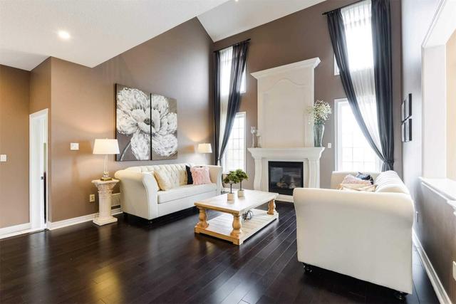 13 Tennant Dr, House detached with 4 bedrooms, 4 bathrooms and 4 parking in Brampton ON | Image 4
