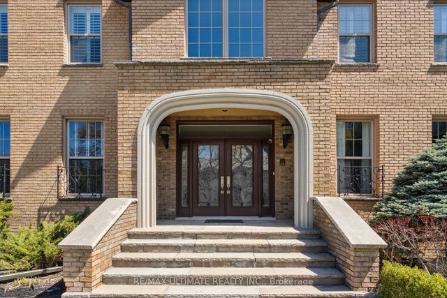 1 Versailles Ct, House detached with 4 bedrooms, 7 bathrooms and 12 parking in Toronto ON | Image 12