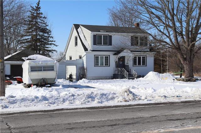 2385 Stevensville Road, House detached with 3 bedrooms, 2 bathrooms and 8 parking in Fort Erie ON | Image 14