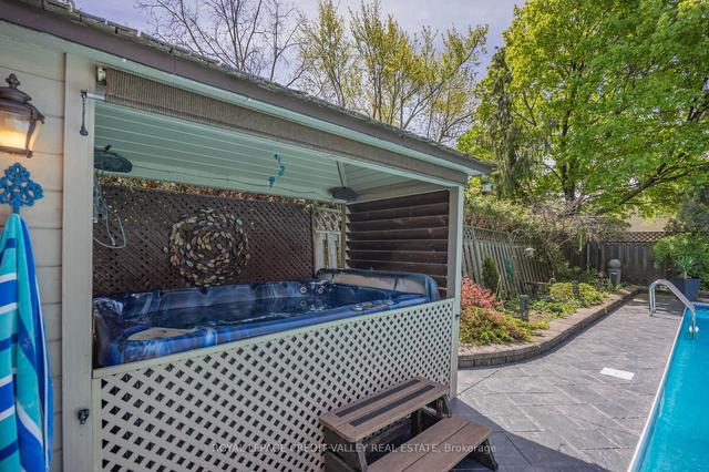 32 Parkview Pl, House detached with 3 bedrooms, 3 bathrooms and 6 parking in Brampton ON | Image 30