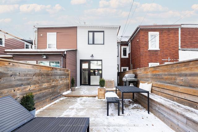 106 Lindsey Ave, House attached with 3 bedrooms, 3 bathrooms and 1 parking in Toronto ON | Image 14