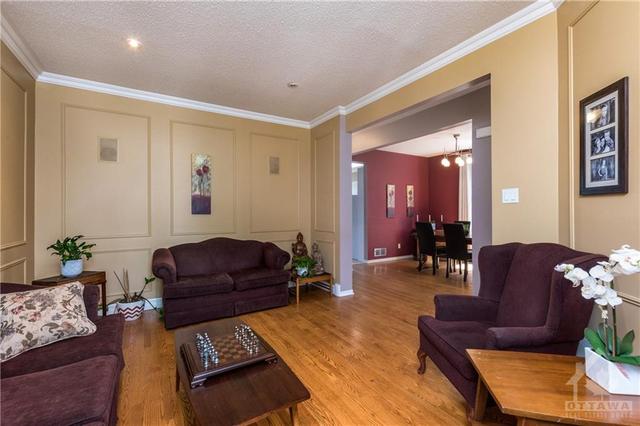 76 Moresby Dr, House detached with 4 bedrooms, 3 bathrooms and 4 parking in Ottawa ON | Image 6