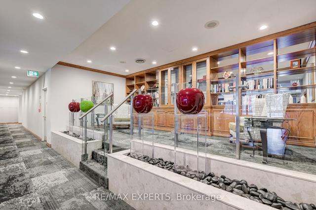 ph06 - 100 Observatory Lane, Condo with 2 bedrooms, 2 bathrooms and 1 parking in Richmond Hill ON | Image 16