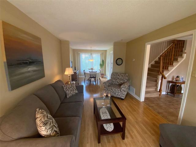 576 Crimson Cres, House detached with 3 bedrooms, 4 bathrooms and 4 parking in Oshawa ON | Image 4
