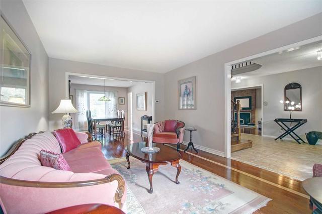 43 Birdsilver Gdns, House detached with 4 bedrooms, 4 bathrooms and 8 parking in Toronto ON | Image 38