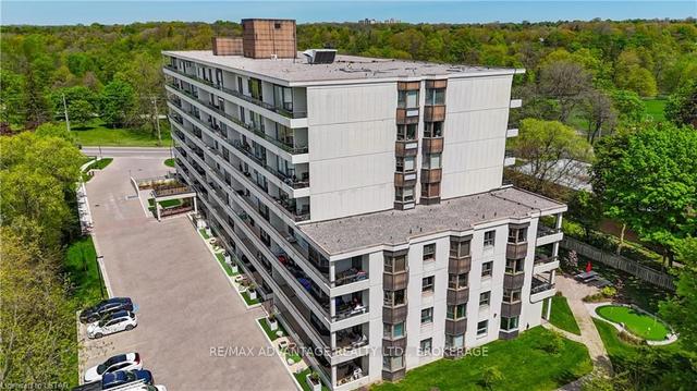 701 - 1180 Commissioners Rd W, Condo with 2 bedrooms, 2 bathrooms and 2 parking in London ON | Image 14