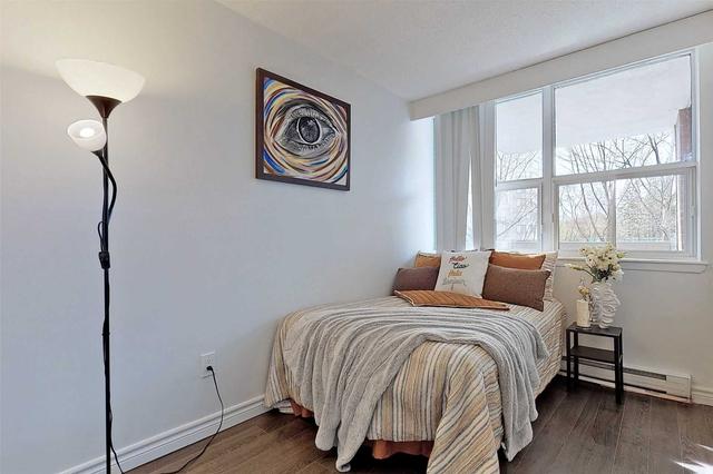 206 - 2500 Bridletowne Cir, Condo with 2 bedrooms, 1 bathrooms and 1 parking in Toronto ON | Image 6