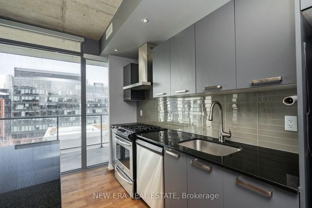 1201 - 95 Bathurst St, Condo with 1 bedrooms, 1 bathrooms and 1 parking in Toronto ON | Image 6