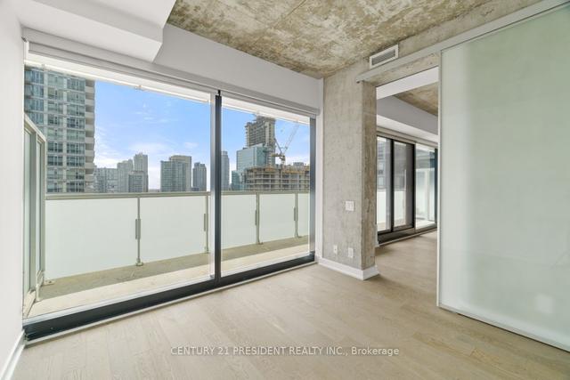 1901 - 11 Charlotte St, Condo with 1 bedrooms, 1 bathrooms and 0 parking in Toronto ON | Image 4