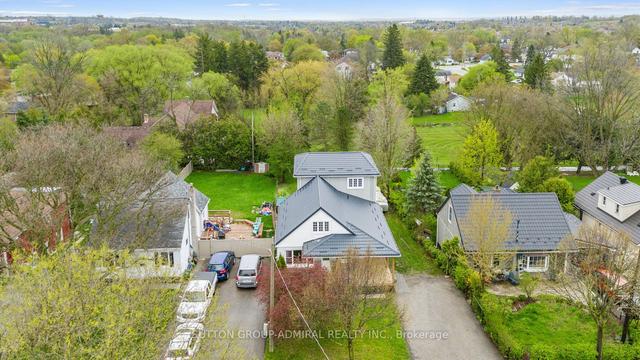744 Arthur St, House detached with 4 bedrooms, 2 bathrooms and 4 parking in Newmarket ON | Image 11