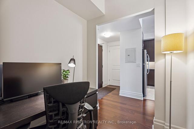 512 - 111 Upper Duke Cres, Condo with 1 bedrooms, 1 bathrooms and 1 parking in Markham ON | Image 3