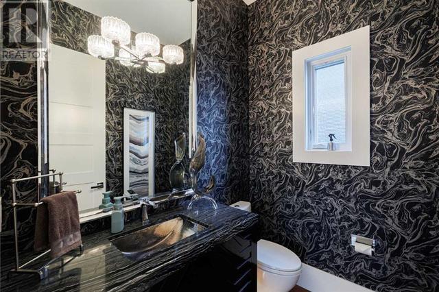 1122 Valois Ave Sw, House detached with 5 bedrooms, 4 bathrooms and 3 parking in Calgary AB | Image 22