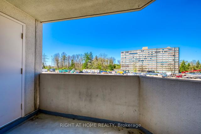 302 - 3267 King St E, Condo with 2 bedrooms, 2 bathrooms and 1 parking in Kitchener ON | Image 9