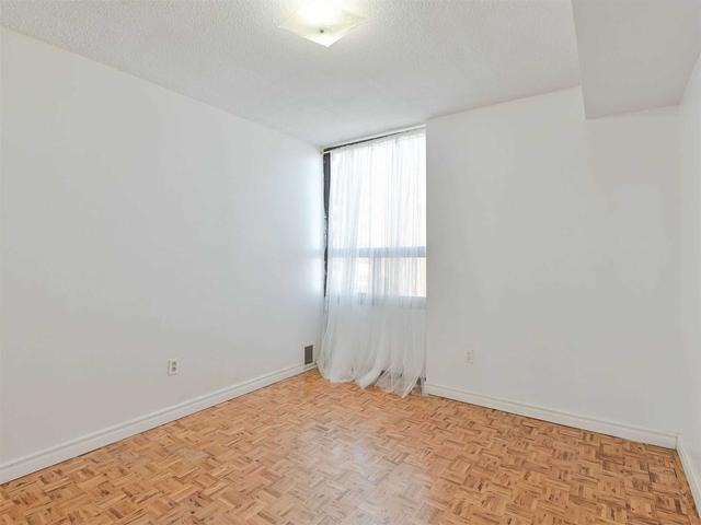 1313 - 50 Mississauga Valley Blvd, Condo with 3 bedrooms, 2 bathrooms and 1 parking in Mississauga ON | Image 23
