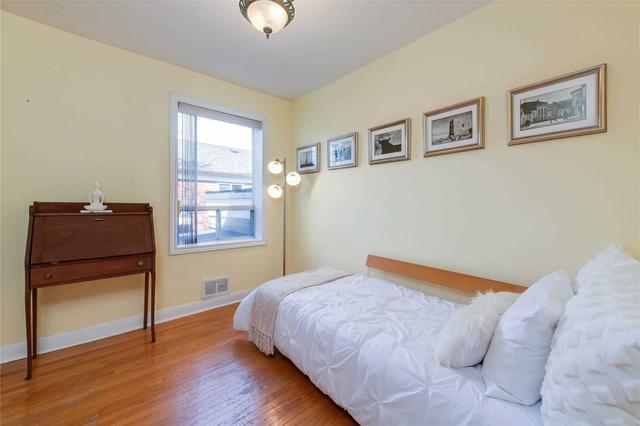 3715 St Clair Ave E, House detached with 3 bedrooms, 3 bathrooms and 2 parking in Toronto ON | Image 14