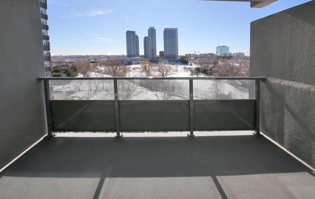 806 - 4091 Sheppard Ave E, Condo with 2 bedrooms, 1 bathrooms and 1 parking in Toronto ON | Image 2