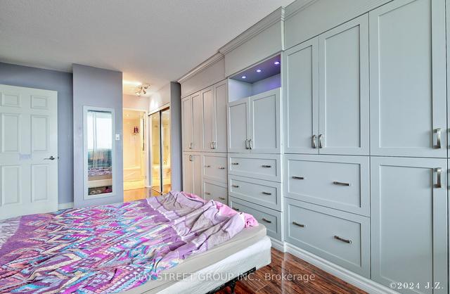 408 - 30 Thunder Grove, Condo with 2 bedrooms, 2 bathrooms and 2 parking in Toronto ON | Image 10