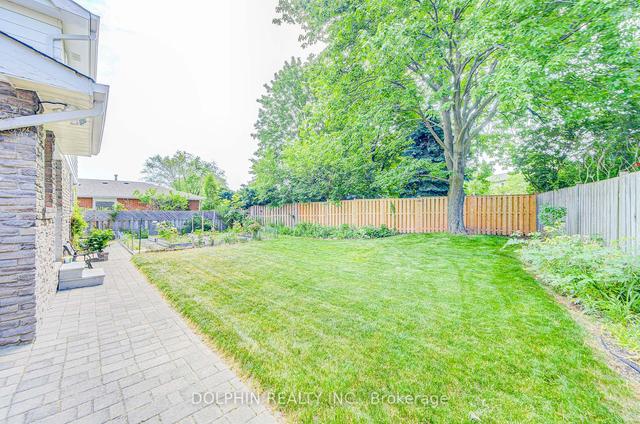 2290 Devon Rd, House detached with 4 bedrooms, 3 bathrooms and 4 parking in Oakville ON | Image 27