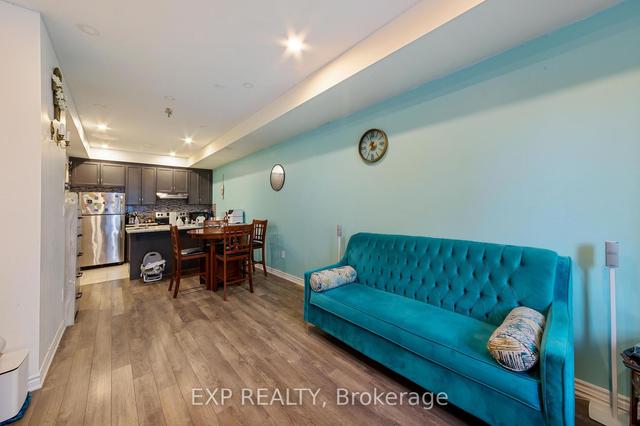 12 - 35 Heron Park Pl, Townhouse with 3 bedrooms, 3 bathrooms and 1 parking in Toronto ON | Image 2