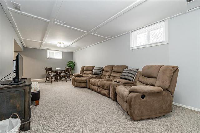 33 Dinison Crescent, House semidetached with 4 bedrooms, 2 bathrooms and null parking in Kitchener ON | Image 19
