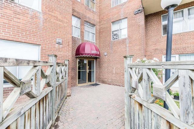 126 - 1055b Forestwood Dr, Townhouse with 3 bedrooms, 2 bathrooms and 1 parking in Mississauga ON | Image 12