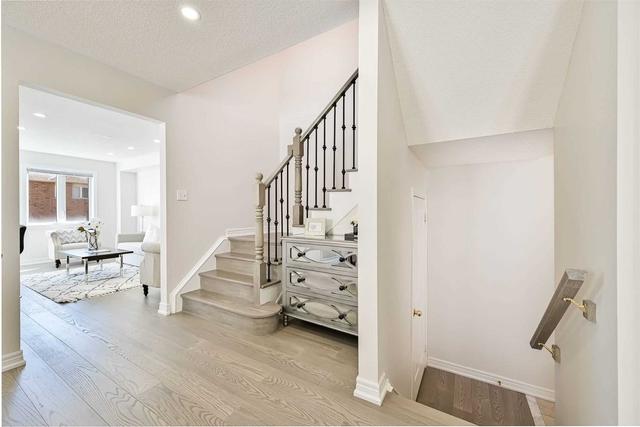 71 Amulet Cres, House semidetached with 3 bedrooms, 3 bathrooms and 3 parking in Richmond Hill ON | Image 20