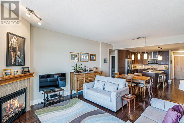702 - 194 Beachside Dr, Condo with 2 bedrooms, 2 bathrooms and 1 parking in Parksville BC | Image 17