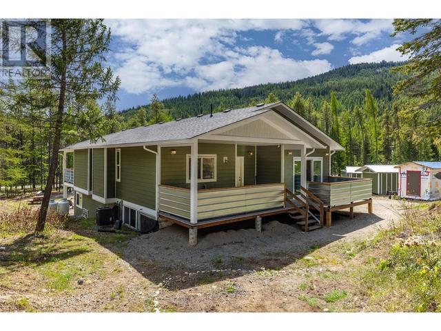 4820 33 Hwy, House detached with 5 bedrooms, 2 bathrooms and 6 parking in Kootenay Boundary E BC | Image 72