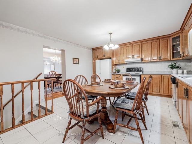 15 Deerhurst Ave, House detached with 3 bedrooms, 2 bathrooms and 6 parking in Toronto ON | Image 3